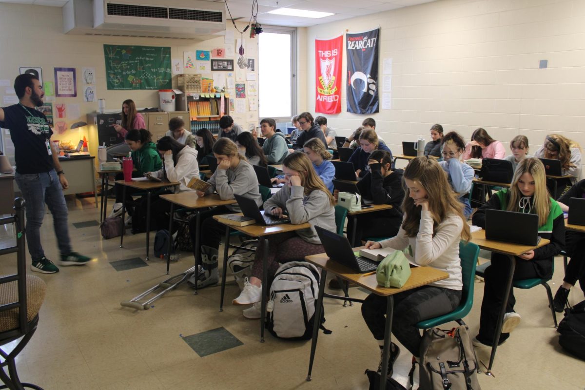 Students in Mr. Locke's class absorbed into their laptops