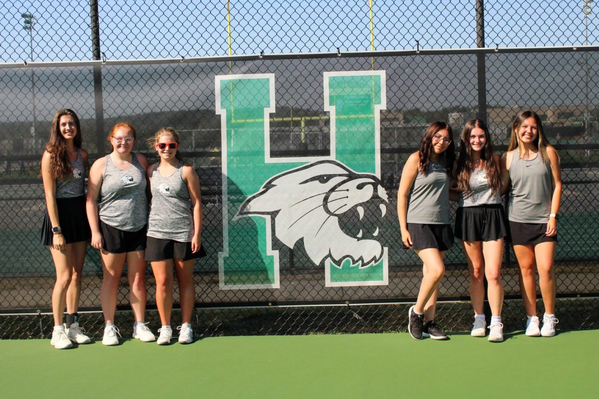 Girls Tennis seniors group picture.